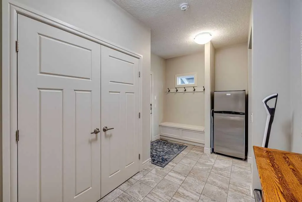 64 Cranbrook Crescent SE