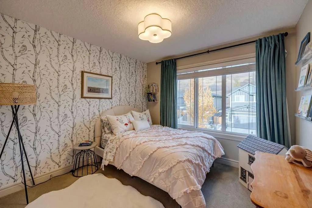 64 Cranbrook Crescent SE