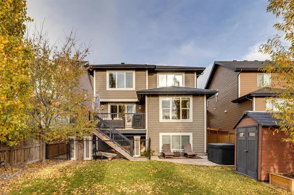 64 Cranbrook Crescent SE