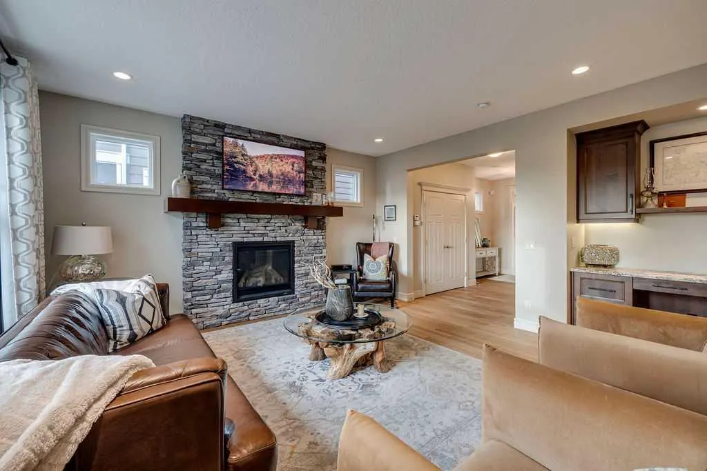 64 Cranbrook Crescent SE