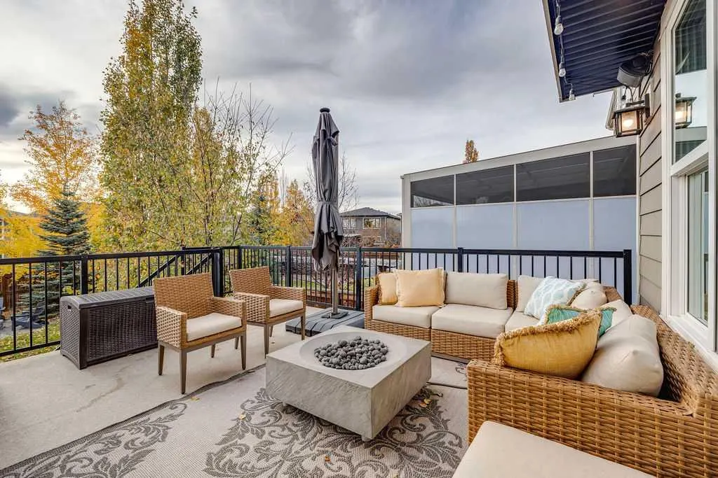 64 Cranbrook Crescent SE