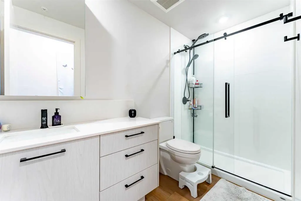 1107 Gladstone Road NW #503
