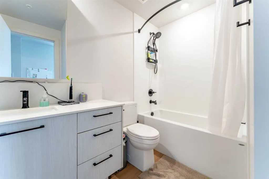 1107 Gladstone Road NW #503