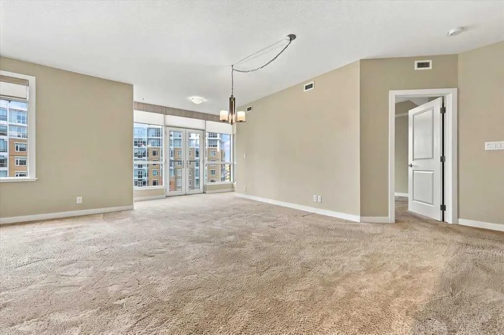 24 Varsity Estates Circle NW #502
