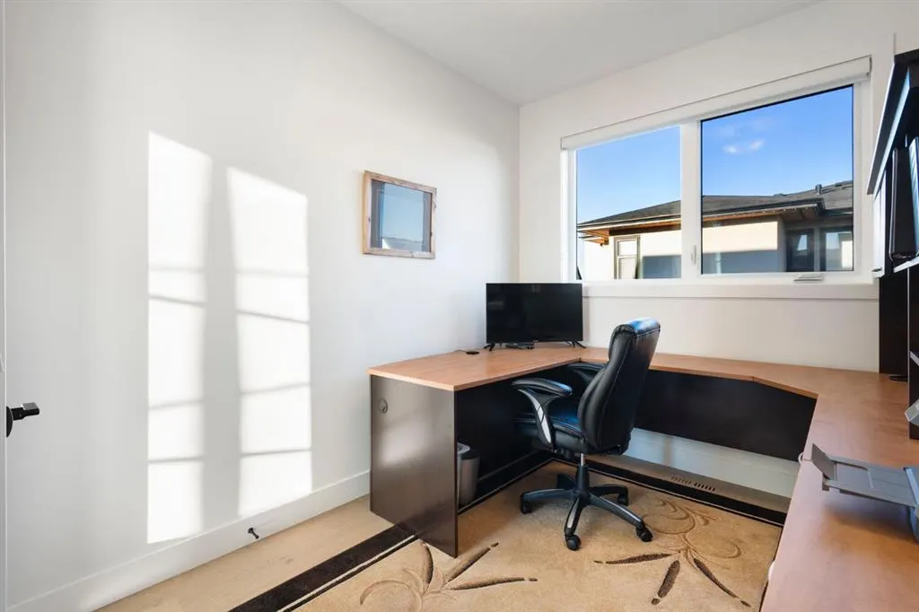 10 Damkar Drive