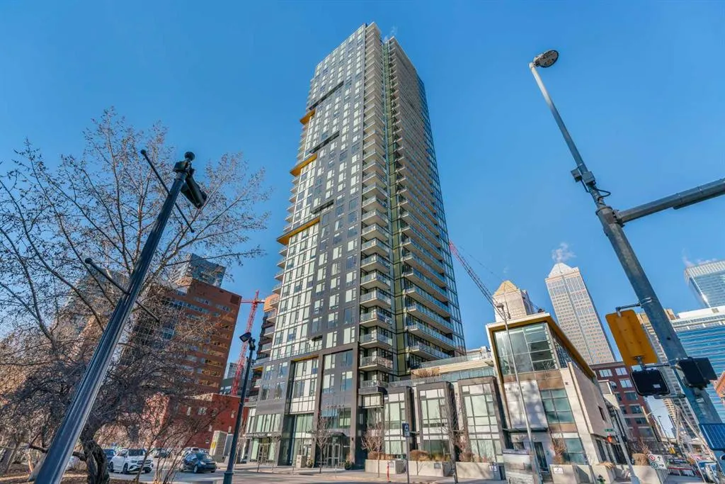 310 12 Avenue SW #1902