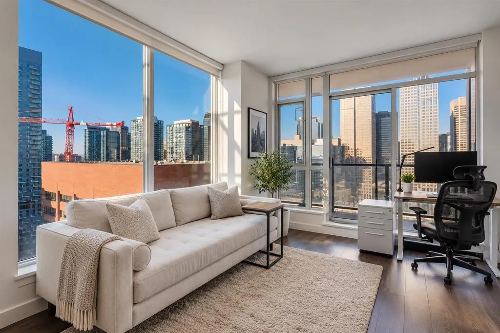 310 12 Avenue SW #1902