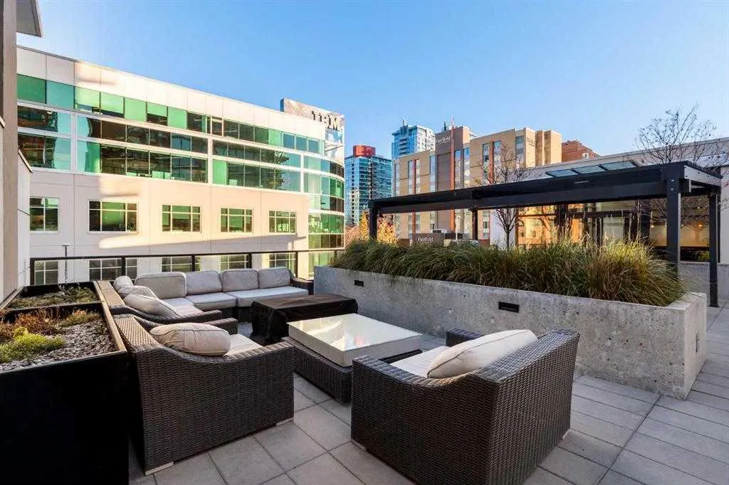 310 12 Avenue SW #1902