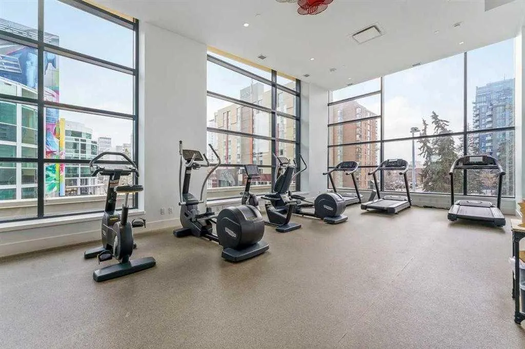 310 12 Avenue SW #1902