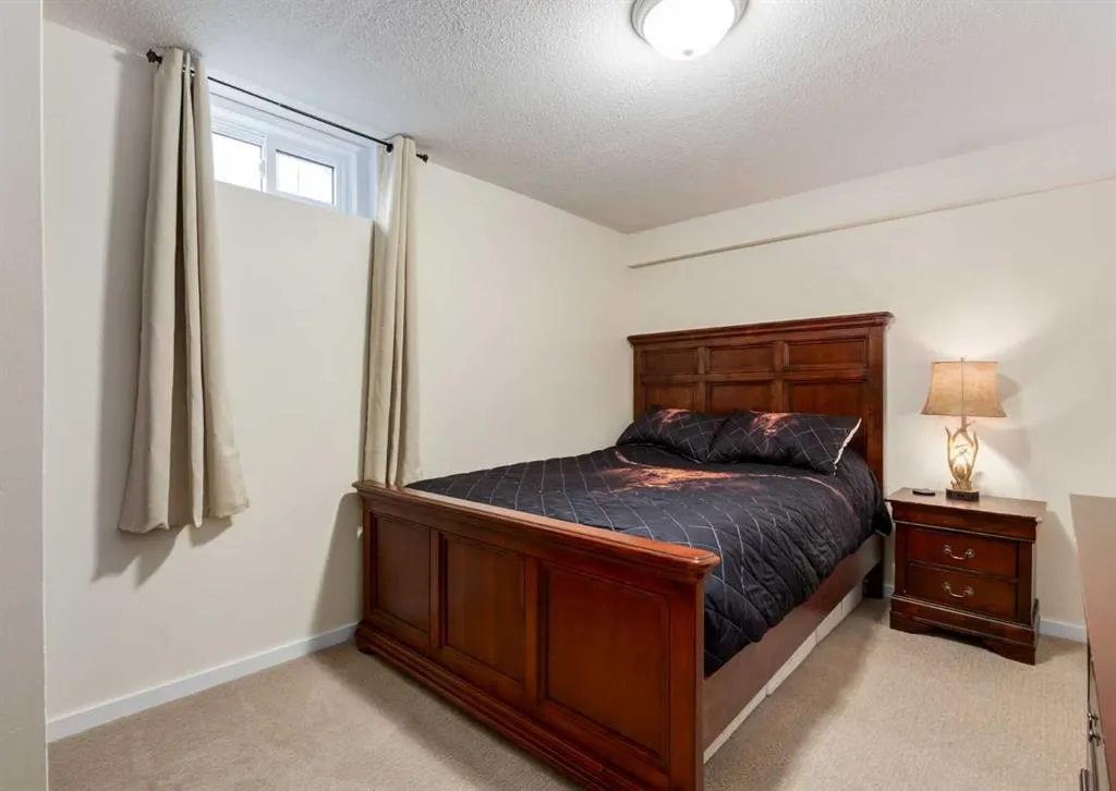 67 Alderwood Close SE