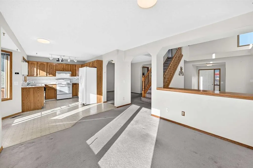 66 Harvest Oak Crescent NE