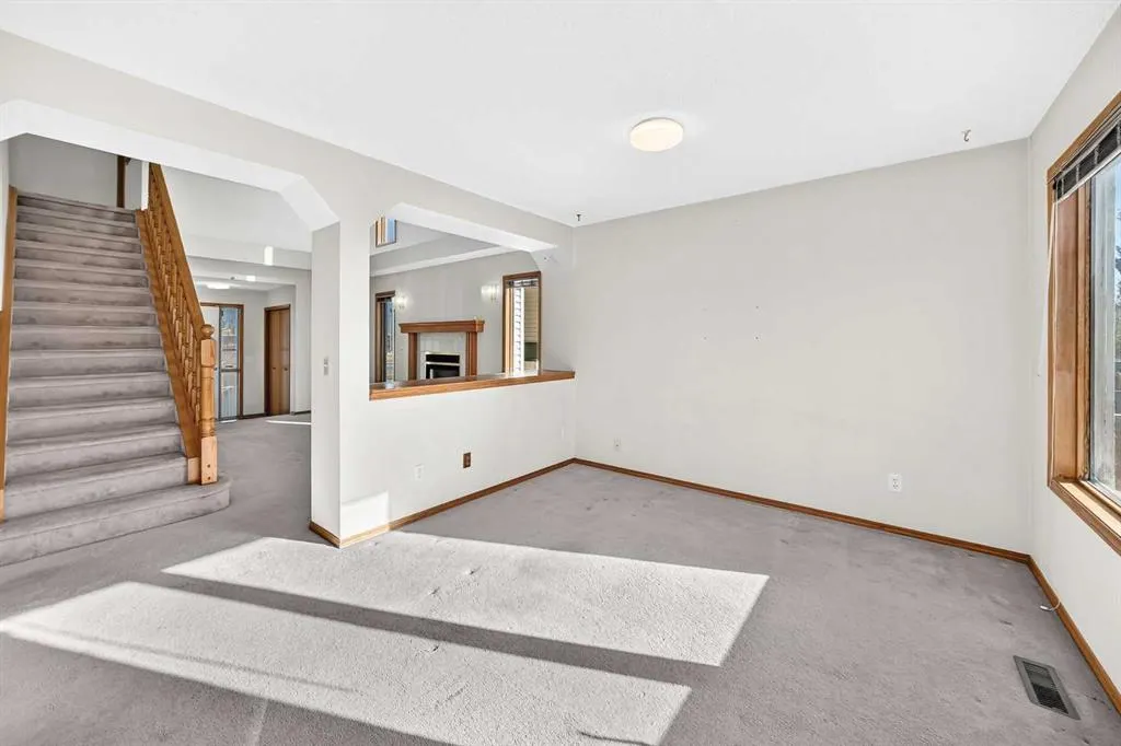 66 Harvest Oak Crescent NE