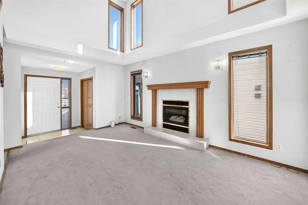 66 Harvest Oak Crescent NE