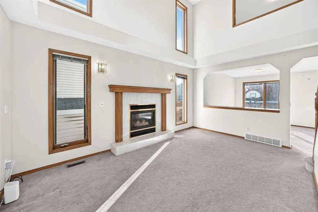 66 Harvest Oak Crescent NE
