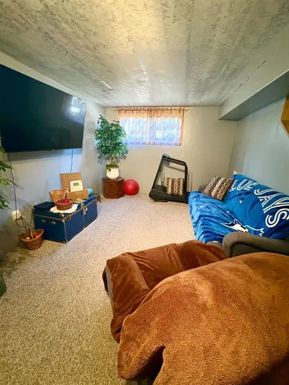 31 9 Street W