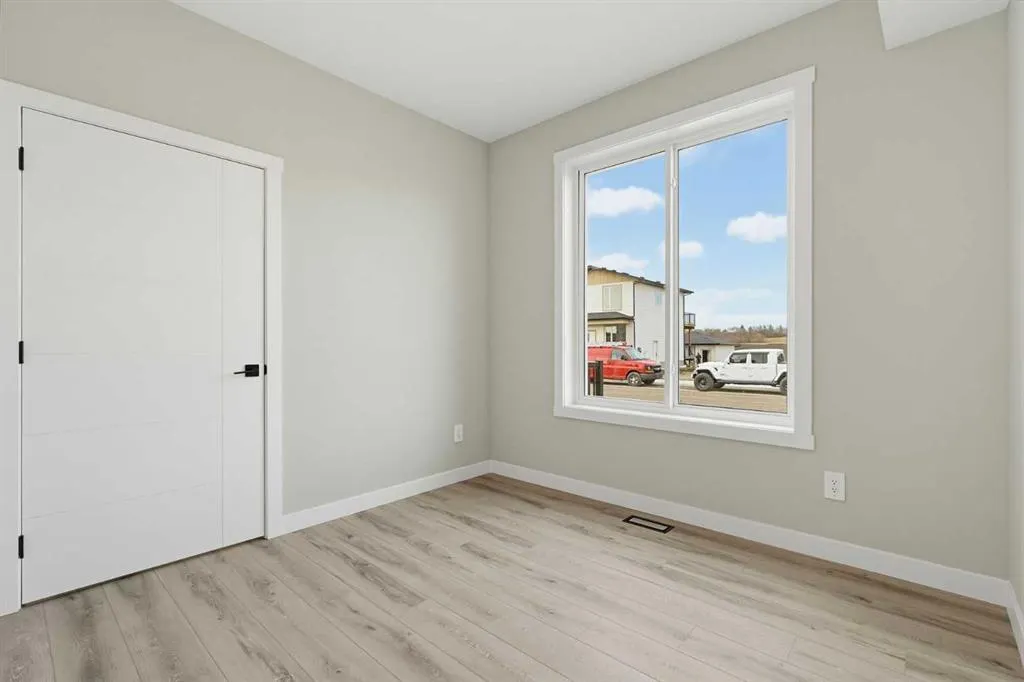 4353 61st Ave Innisfail