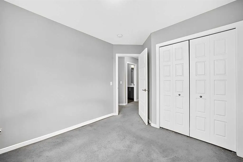 329 Seton Circle SE