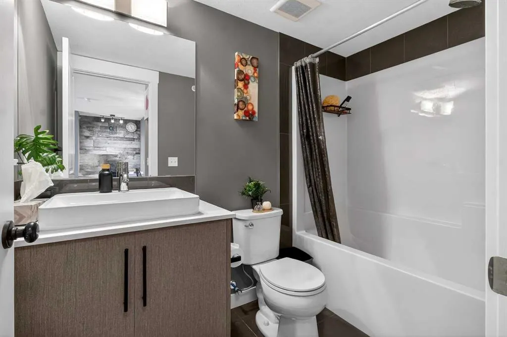 302 Skyview Ranch Drive NE #4403
