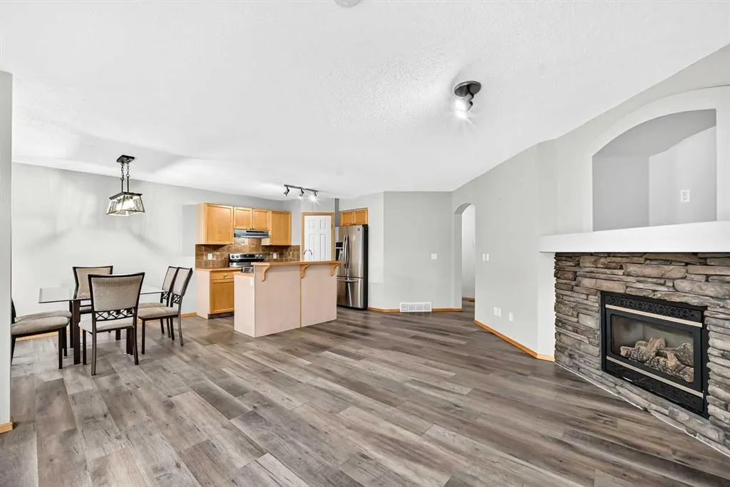 140 Everstone Way SW