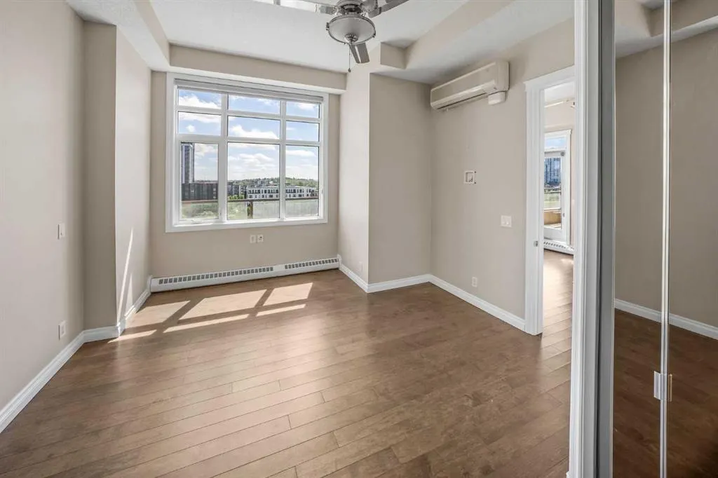 950 Centre Avenue NE #619
