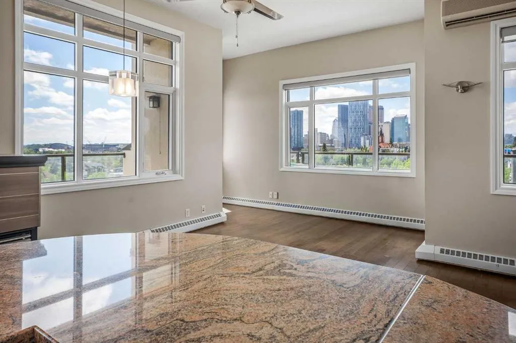 950 Centre Avenue NE #619