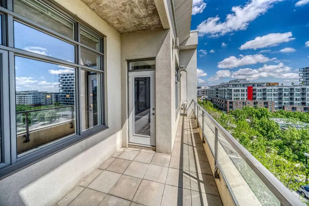 950 Centre Avenue NE #619
