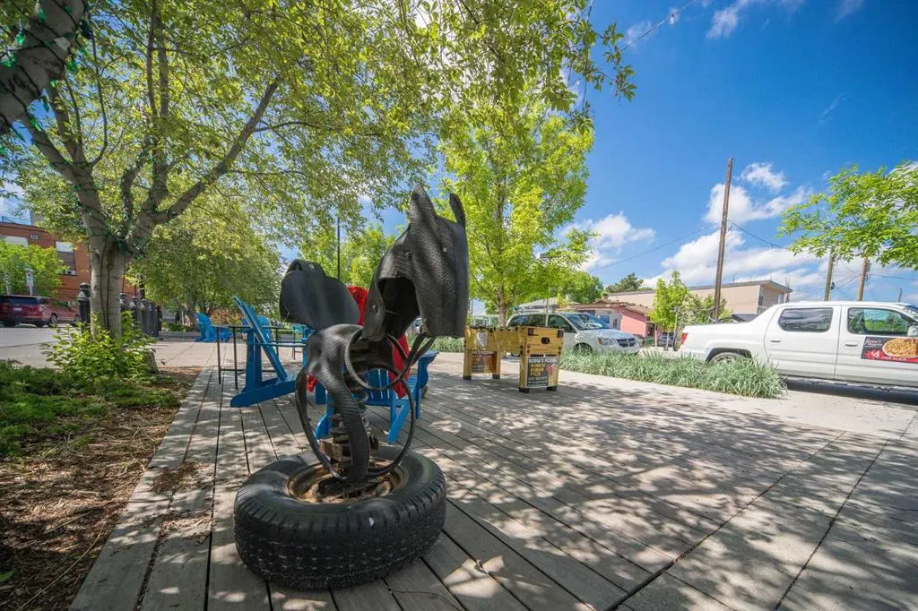 950 Centre Avenue NE #619
