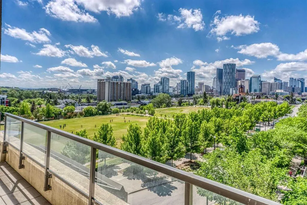 950 Centre Avenue NE #619