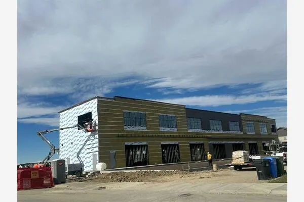 23 Belvedere Crescent SE #120