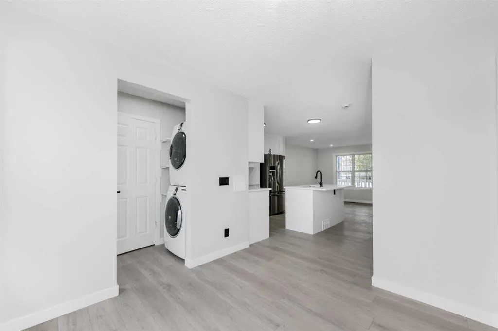 92 Taralake Park NE