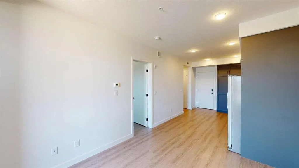3932 University Avenue NW #322