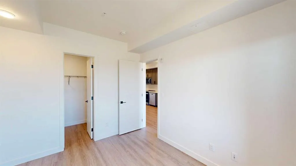 3932 University Avenue NW #322