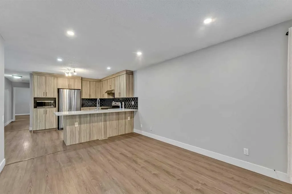 212 Coral Springs Circle NE