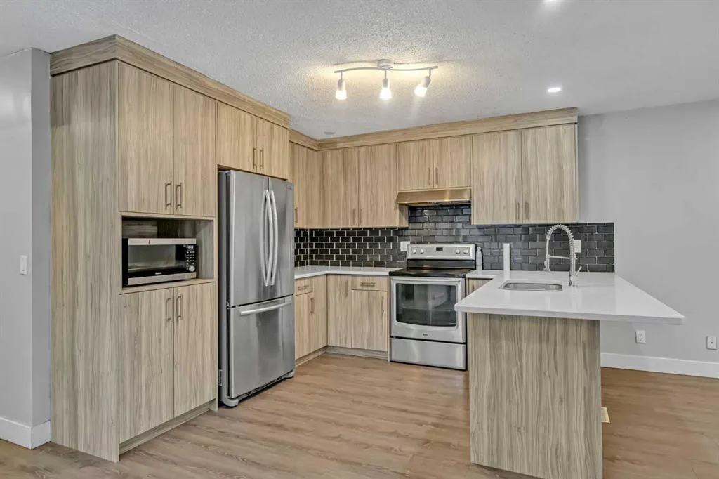 212 Coral Springs Circle NE