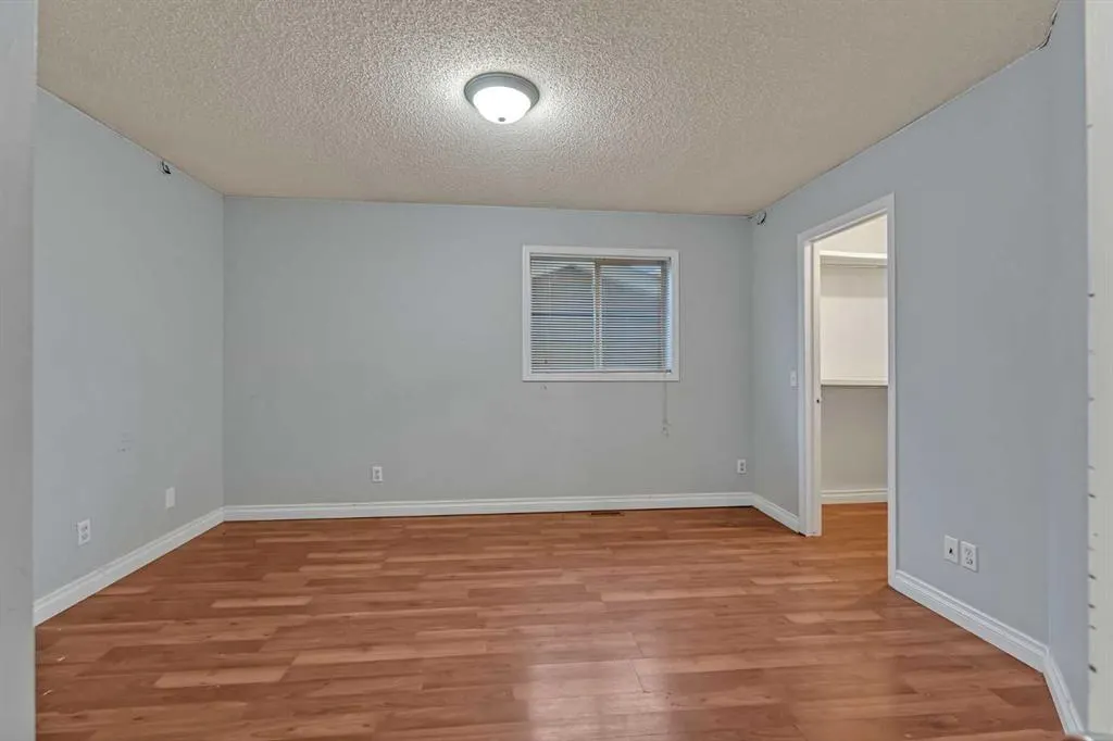 212 Coral Springs Circle NE