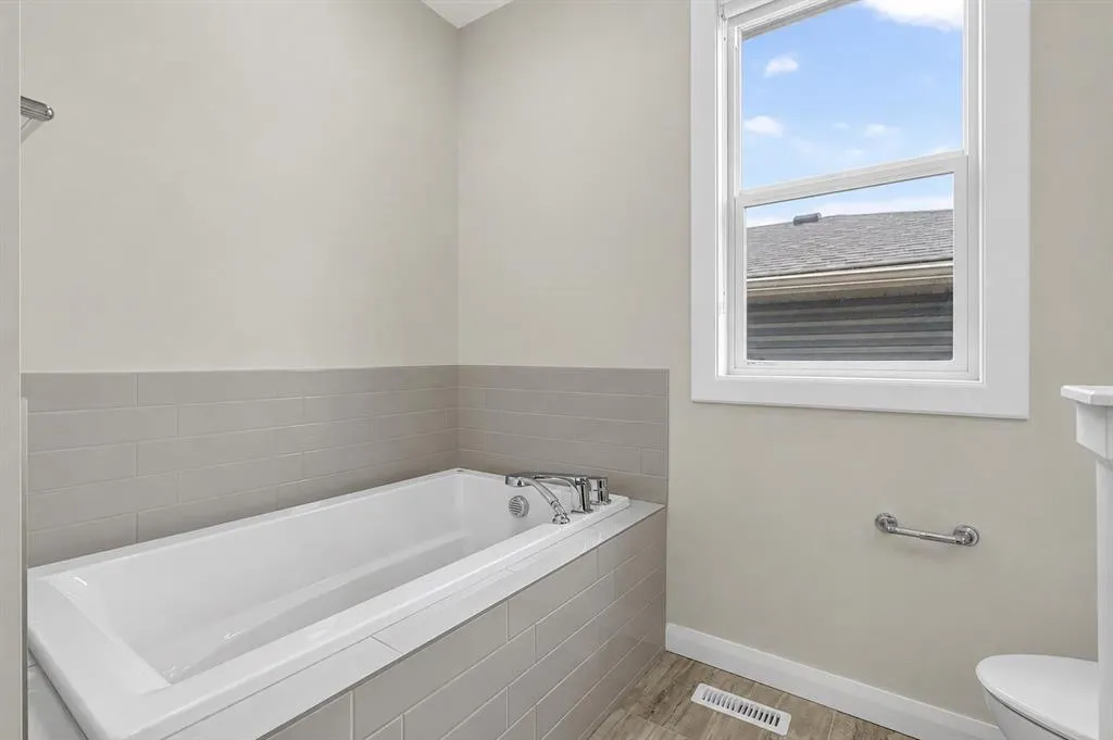 62 Evansfield Green NW