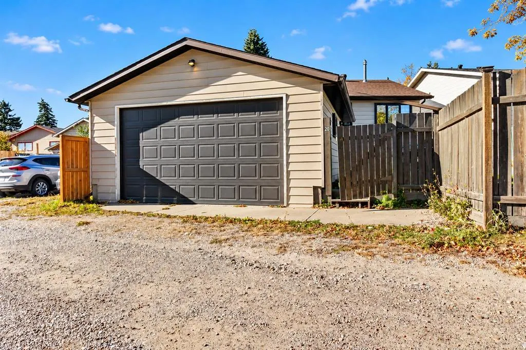 20 Erin Croft Place SE