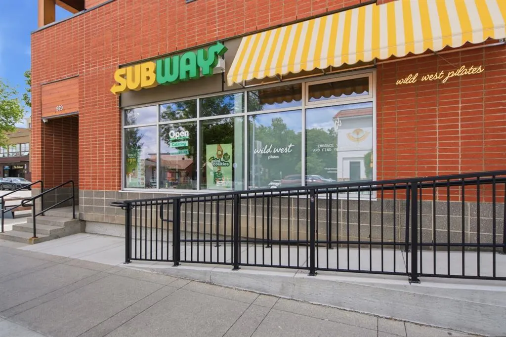 930 Centre Avenue NE #438