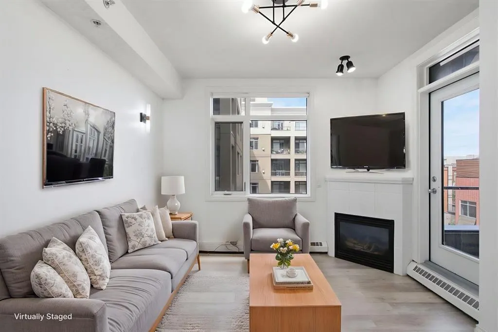 930 Centre Avenue NE #438