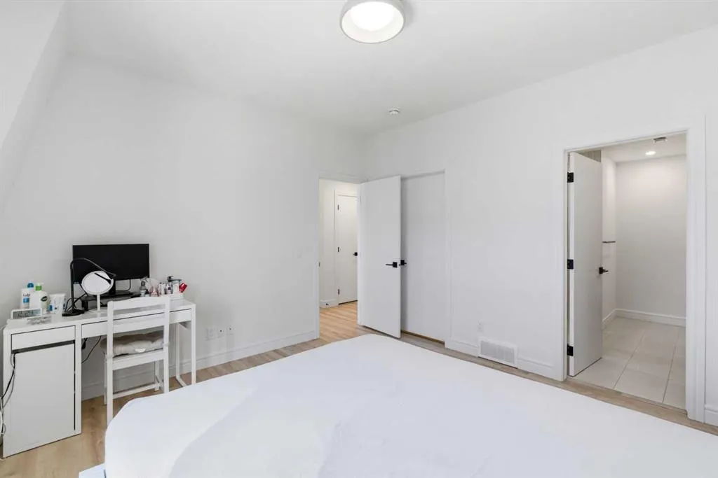 4270 Norford Avenue NW #304