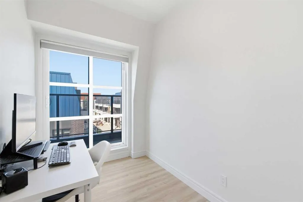 4270 Norford Avenue NW #304