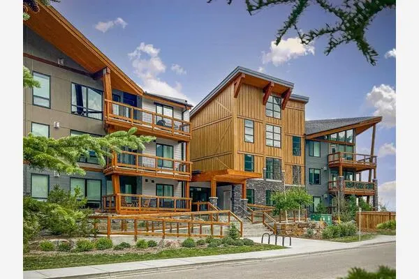 106 Stewart Creek Rise #306