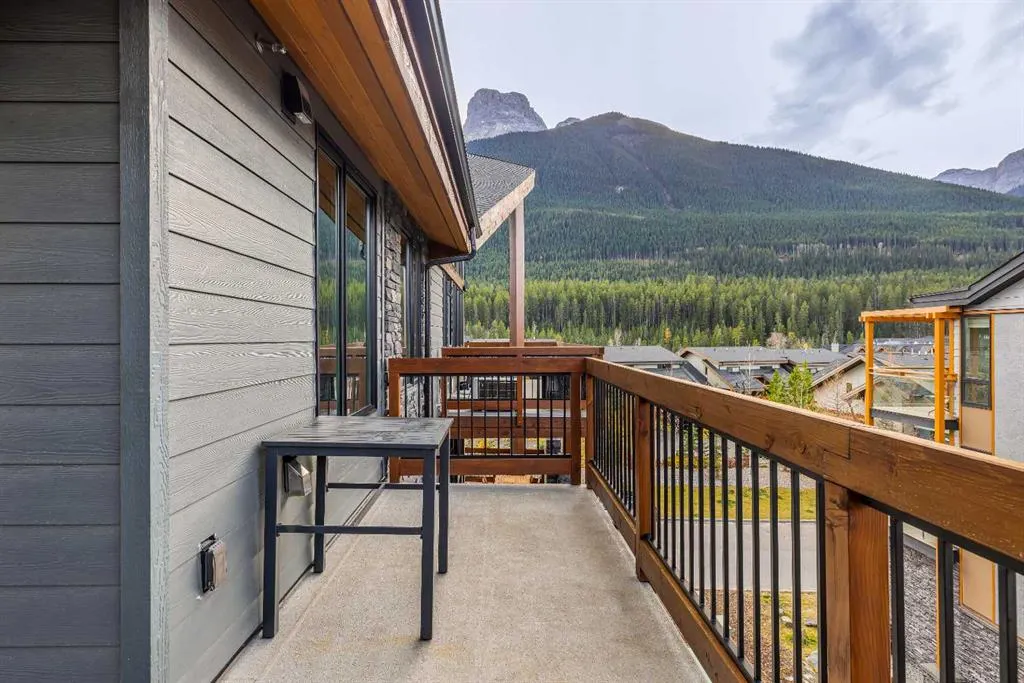 106 Stewart Creek Rise #306