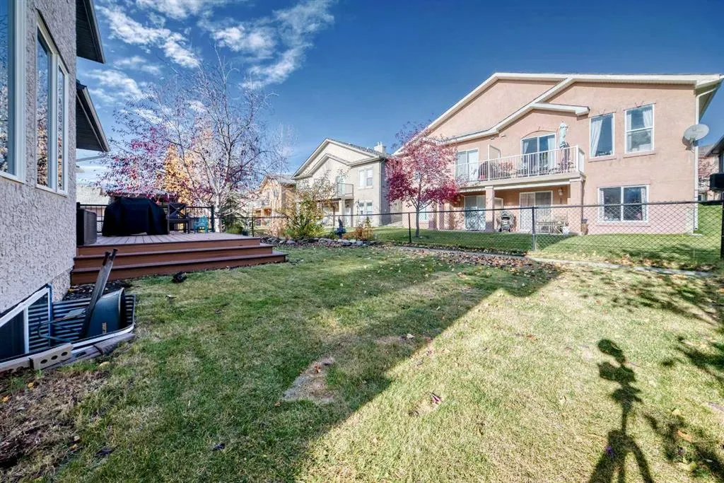 222 Royal Crest Place NW
