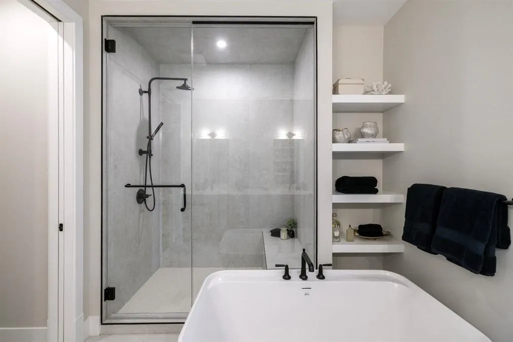 150 Lebel Crescent NW #106
