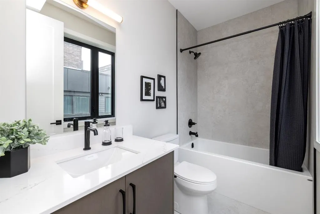 150 Lebel Crescent NW #106