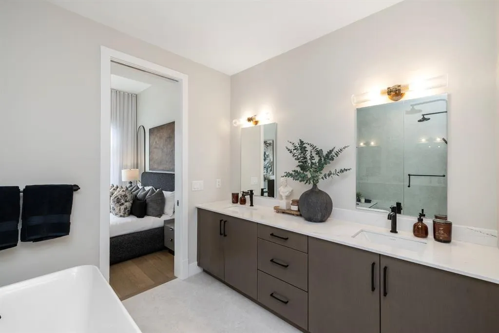 150 Lebel Crescent NW #112
