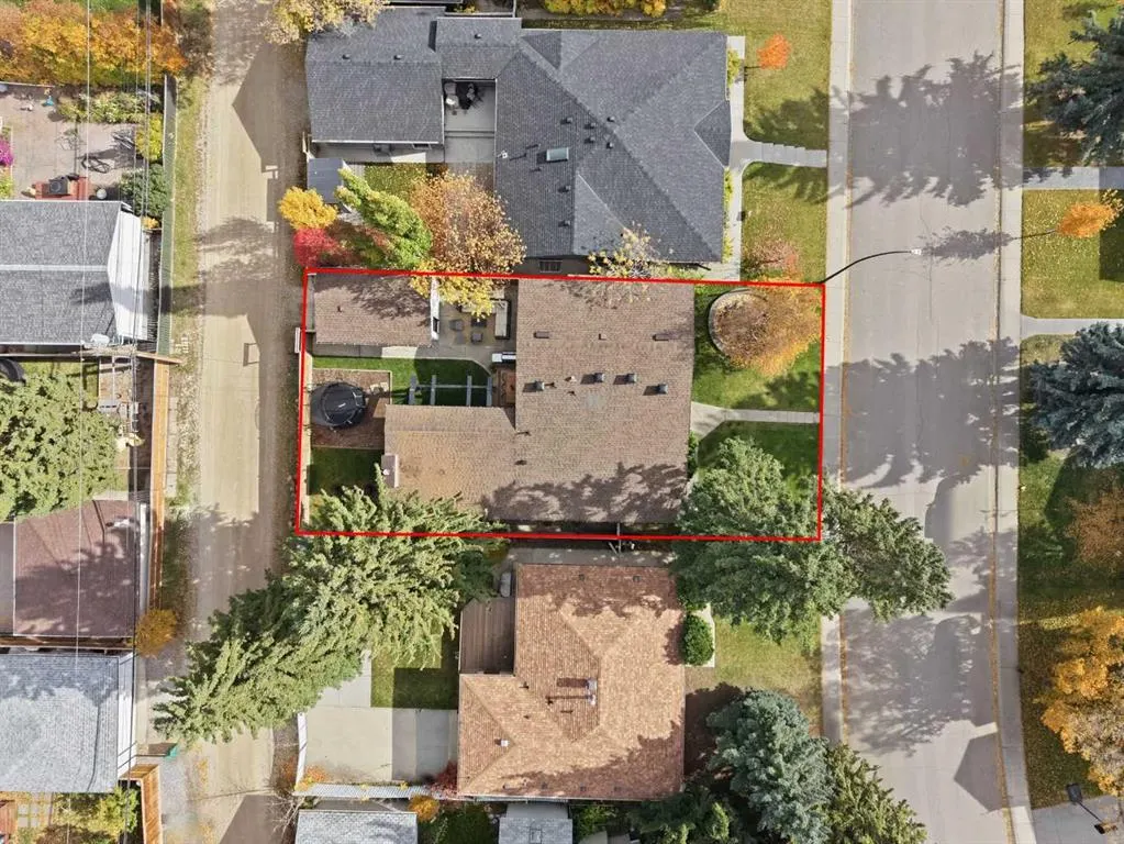2740 Lionel Crescent SW