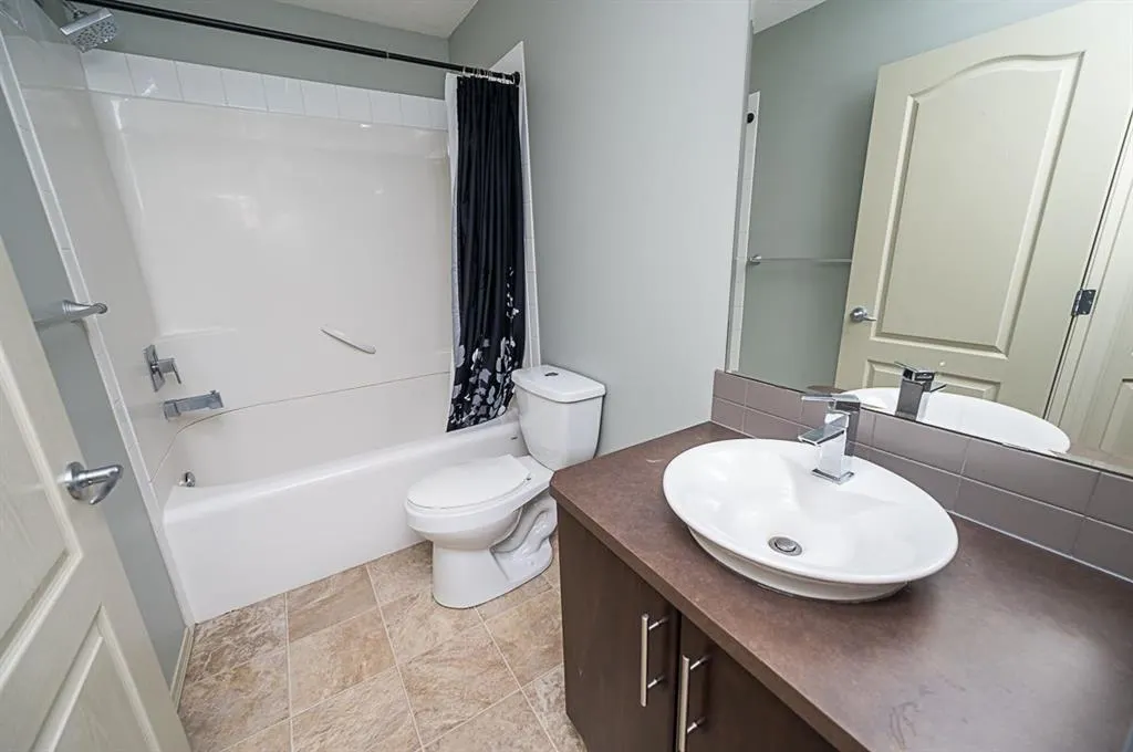 30 Carleton Avenue #1404