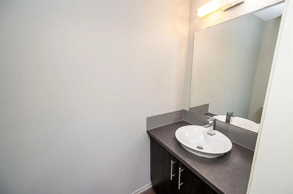 30 Carleton Avenue #1404